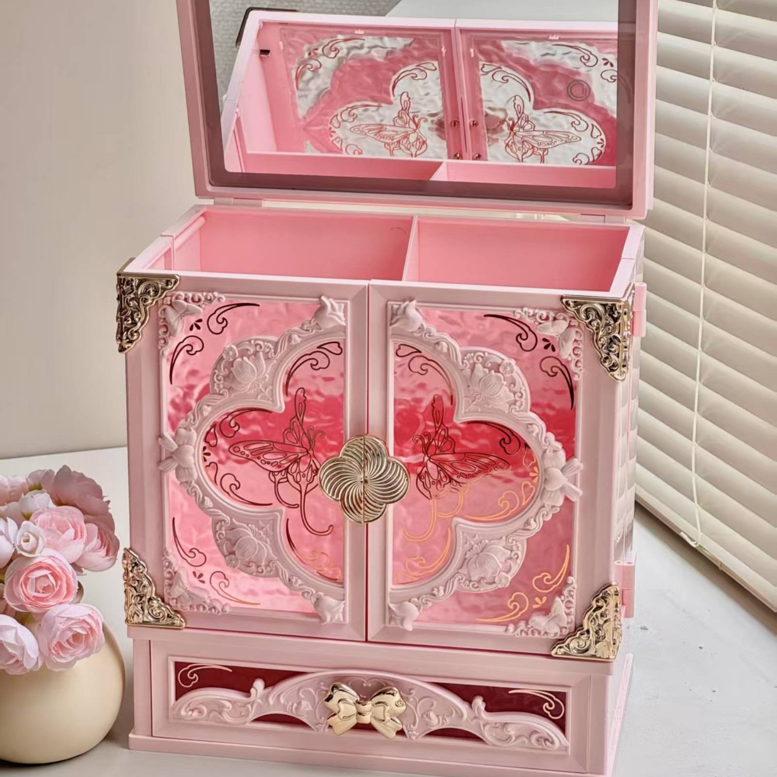 منظم مكياج مضاء بمرآة وثلاثة أ - مراجعة Women Accessories List وسعره