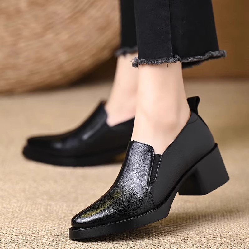 أحذية من الجلد للنساء 2025 نمط - مراجعة Women'S Accessories Trends 2025 وسعره